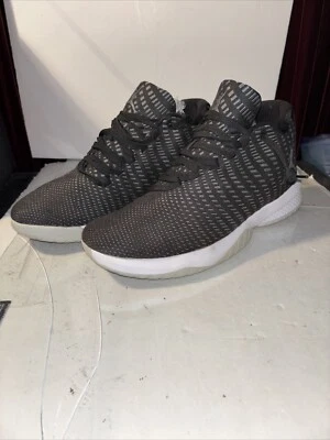 Кроссовки баскетбольные Nike Jordon B Fly черные/оптические серые размер 13 США # 23 # 881444-011 - Изображение 1 из 4