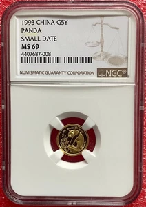 China 1993 1/20 oz oro Panda 5 yuanes fecha pequeña NGC MS69 - Imagen 1 de 3