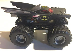 Monster Jam~ 2003 ~ BATMAN~ BATMOBILE ~ 1:64 ~Spin Master~HTF~Loose Item~ NM - Picture 1 of 12
