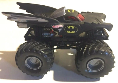 Monster Jam ~ 2003 ~ BATMAN ~ BATMOBILE ~ 1:64 ~ Spin Master ~ HTF ~ Artículo suelto ~ Casi nuevo Foto 1 de 4