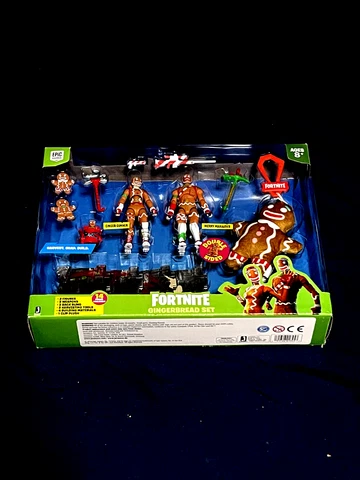 FORTNITE GINGERBREAD SET GINGER GUNNER MERRY MARAUDER JAZWARES 4" ACTION FIGURES Cover