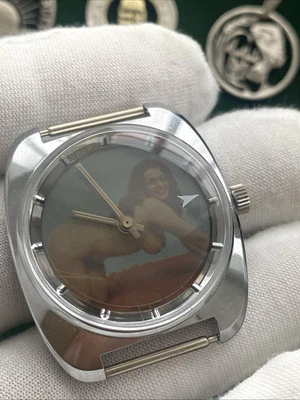 RELOJ MECÁNICO SUIZO VINTAGE SIN MARCA MUY RARO ESFERA ERÓTICA MISTERIOSA PARA HOMBRE Foto 1 de 4