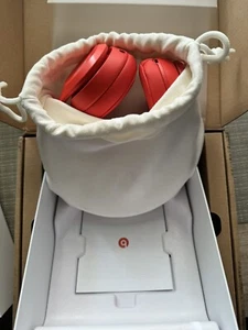 Auriculares inalámbricos Beats by Dr. Dre Solo3 - rojos originales y auténticos - Imagen 1 de 3