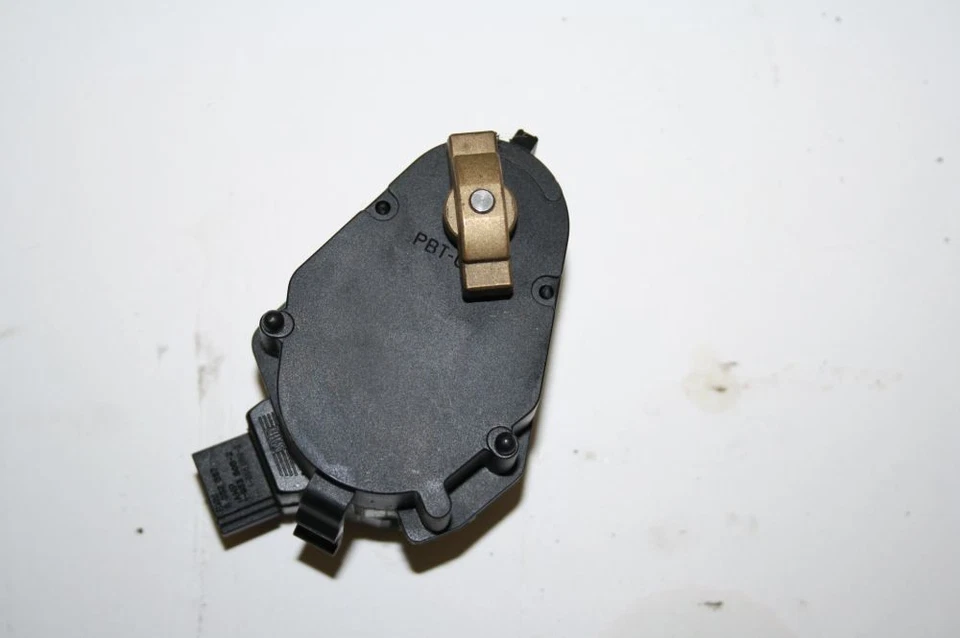 Stellmotor Heizung BMW 528i 5er E39 83721479 VALEO 06-1998 — 第 1/3 张图片