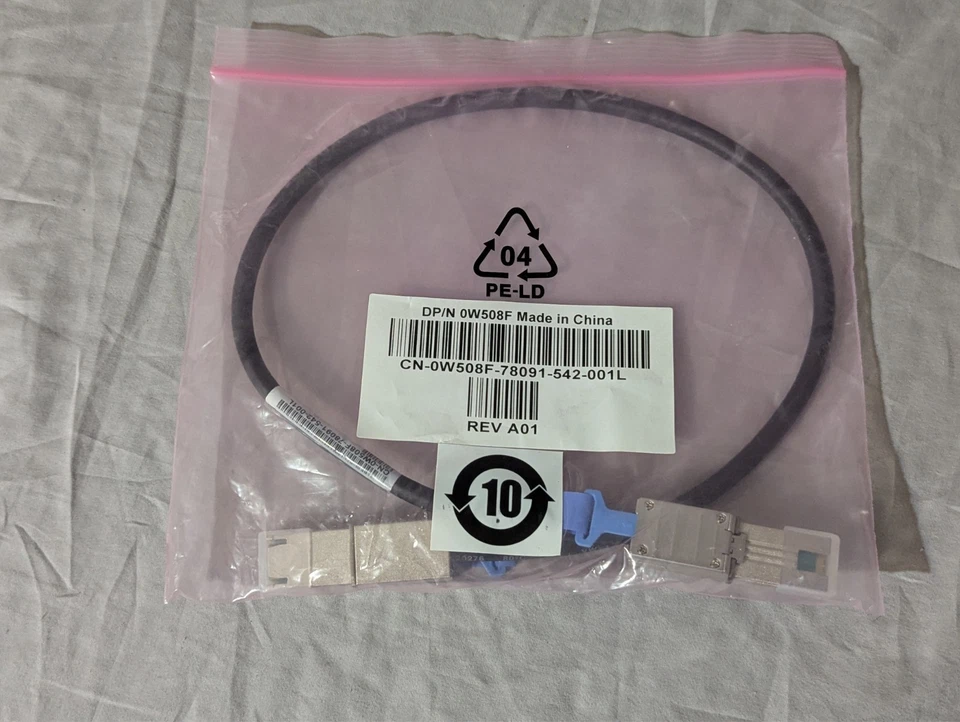 Dell – 0W508F – 0.6M SFF-8088 to SFF-8088 SAS Cable – PowerVault MD1200 - Image 1 of 4