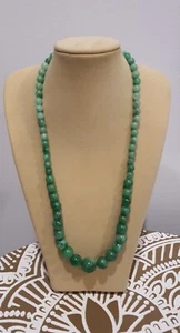 Vntge Beautiful Green Jade Graduate Beads Necklace with stainless steel Catch - Picture 1 of 6