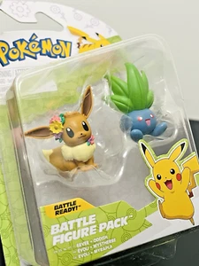 Pokemon Eevee & Oddish 2" Holiday Battle Figure Pack Onda 11 2025 Fiori di Pasqua - Foto 1 di 9
