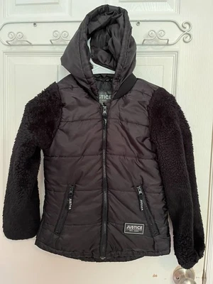 Chaqueta Sherpa Justice para Niña Negra Talla M 10 Cremallera Completa Frontal y Bolsillos Foto 1 de 4