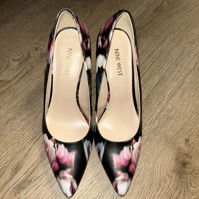 Women's 8M Nine West Pointed Toe High Heels Pumps Shoes Black Floral - Image 1 of 4