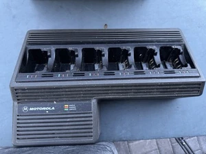 Cargador Adaptable Motorola Impress 6 Ranuras Multi-Unidad. Envío rápido gratis. - Imagen 1 de 23