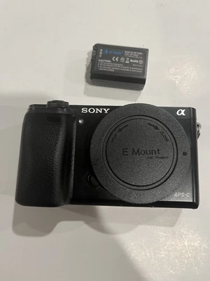 Sony A6000 24.3MP Mirrorless Digital Camera - Black (ILCE-6000) Free Ship - Image 1 of 3
