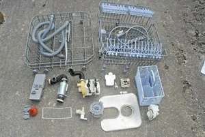 SMEG DISHWASHER DC122B SPARES SOLD INDIVIDUALLY, SEE DESCRIPTION SECTION - Picture 1 of 6