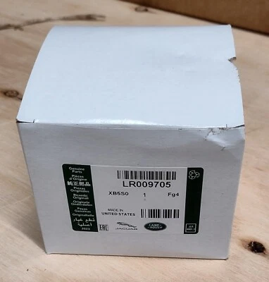 Land Rover FUEL FILTER LR009705 DISCOVERY 3 4 RANGE ROVER SPORT  - Image 1 of 3