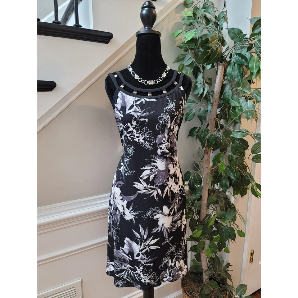 Vestido Casa Blanca Mercado Negro Mujer Talla Grande Negro Floral Sin Mangas Línea A Foto 1 de 4
