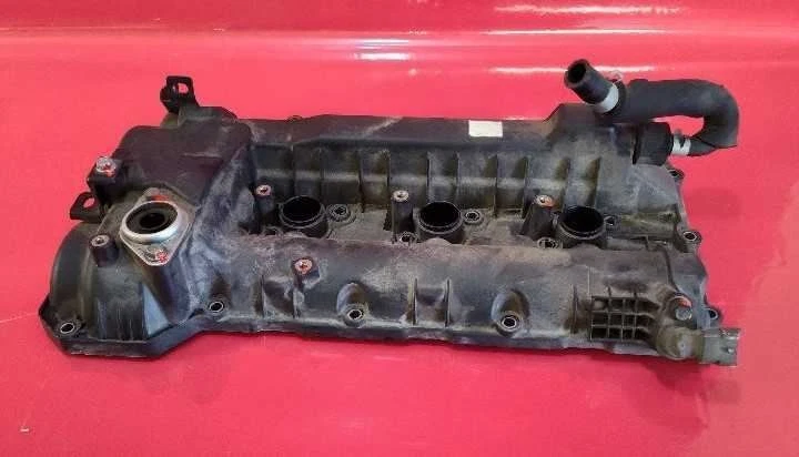 Cubierta de válvula basculante para pasajero derecho Hyundai Genesis 2010-2016 cupé 3,8 L V6 Foto 1 de 4