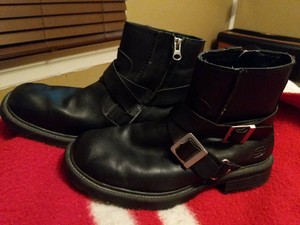 sketcher engineer boots