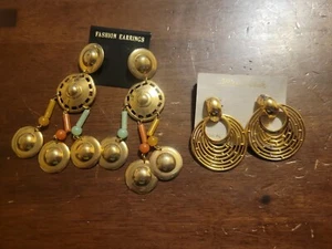 2 Pair Vintage Statement Earrings Costume Jewlery HTF NOS NIP - Bild 1 von 4