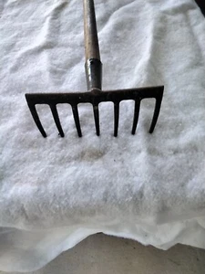 Vintage Garden Rake 7 Zinne - Bild 1 von 9