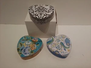 Lote de 3 latas de almacenamiento de joyas en forma de corazón Brighton - Imagen 1 de 5