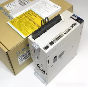YASKAWA SGD7S-3R8A20A Servopack Servo Drive 500W From Japan - Picture 1 of 2