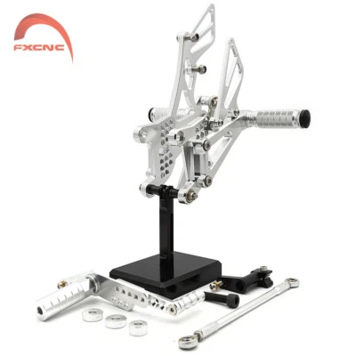 Juego de estriberas ajustables de aluminio CNC para motocicleta Yamaha YZF R1 2007-2008 Foto 1 de 4