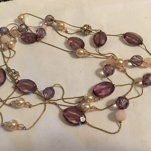 Collar vintage de perlas sintéticas, rosa y púrpura cuentas multihebras - Imagen 1 de 4