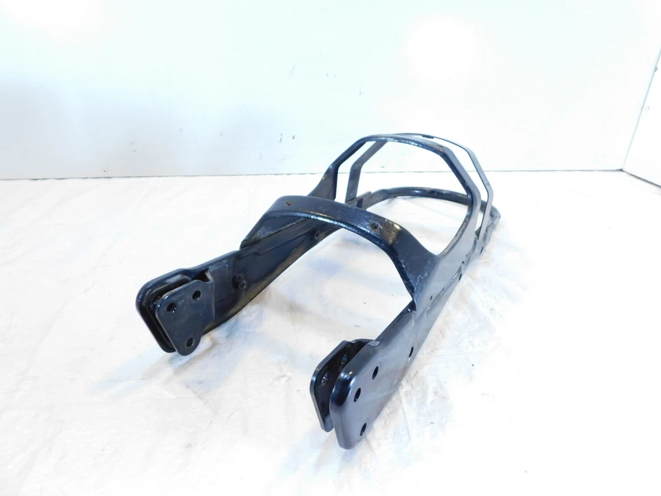 Soporte de montaje de subchasis para guardabarros trasero Victory V92 Sport Deluxe y Classic Cruiser Foto 1 de 4