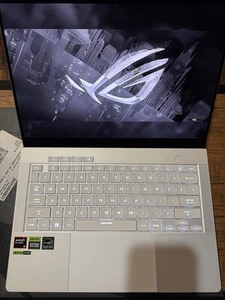 ASUS ROG Zephyrus G14 14" OLED 3K 120Hz AMD Ryzen 9 8945HS 32G RTX 4070 1TB SSD - Picture 1 of 9