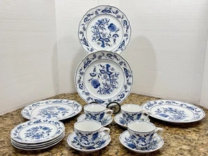 Vintage Blue Danabe Blue Onion 16pc Dinner & Bread Plates, Cups & Saucers EC - Picture 1 of 24