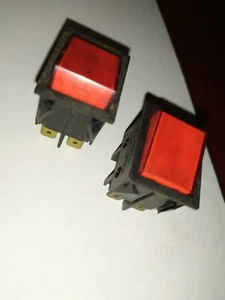 2x Rot Wippschalter LED 12 Volt Kontakt 6A 250V On/Off E12h31/9 - Bild 1 von 5