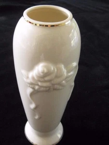 LOVELY LENOX "ROSE BLOSSOM" VASE, 5 1/2"H, EXCELLENT CONDITION. - Picture 1 of 3