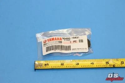 NOS OJAL YAMAHA RZ350 RD350 90480-18431  Foto 1 de 4