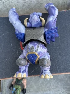 Figura de acción vintage Small Soldiers Punch It Gorgonite 8" Hasbro 98 - Imagen 1 de 3