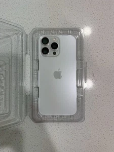 Vitre arrière iPhone 15 Pro Max OEM (Blanc Titane) Grade A - Photo 1 sur 4