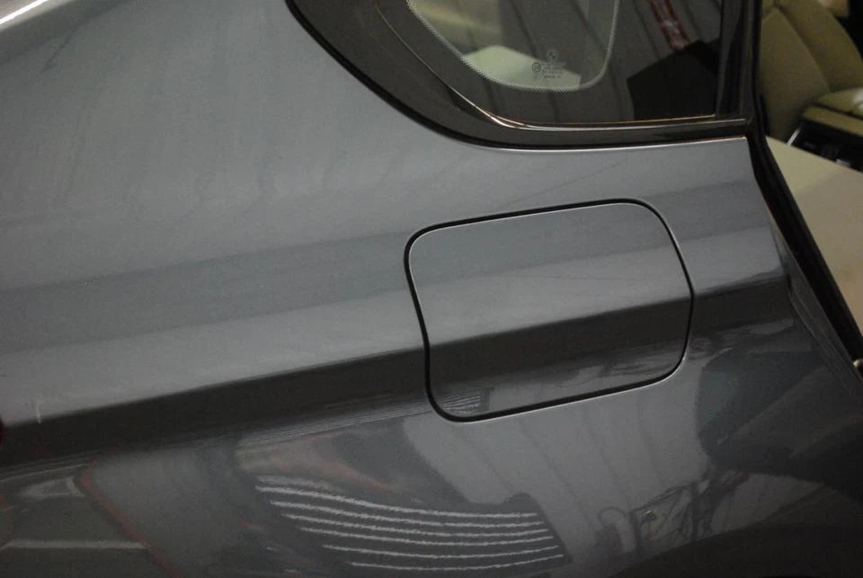 Fuel Filler Door Flap For 2010 BMW 550i GT GRY PAINT CODE-A85. - Image 1 of 1