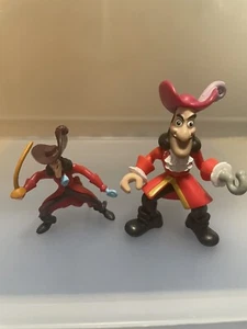 Mattel Imaginext DISNEY CAPTAIN HOOK of Jake & The Neverland Pirates 3" Figure - Picture 1 of 4