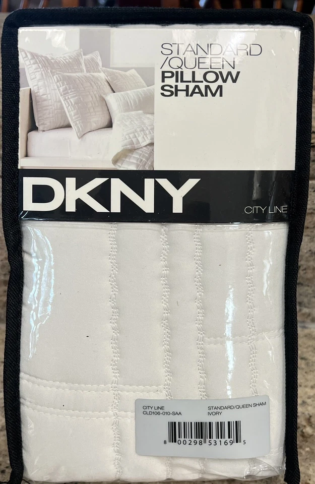Almohada falsa estándar acolchada marfil DKNY City Line Donna Karan Foto 1 de 1