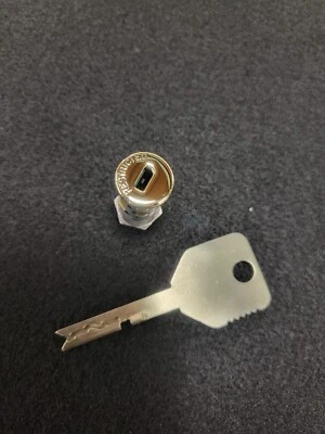 "LEER" PARQUÍMETRO DUNCAN PUERTA BÓVEDA "CILINDRO DE BLOQUEO CON LLAVE RESTRINGIDA Y TUERCA  Foto 1 de 4