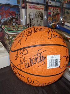 Denver Nuggets Team Signed Basketball #55 dikembe mutombo and more (14) auto's 