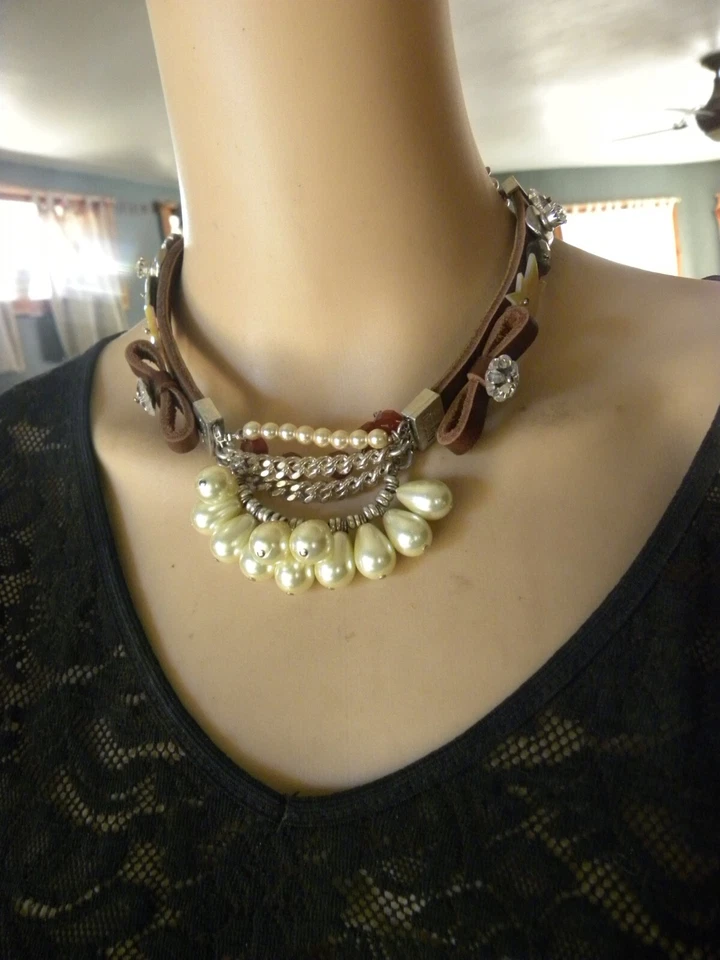 COLLAR GARGANTILLA PERLA OTAZU, CUERO, PLATA RODIADA 16" Foto 1 de 4