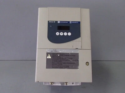 ATV28HU54N4 -SCHNEIDER /TELEMECANIQUE - ATV28HU54N4 / Variateur 3 kW USED - Photo 1/3