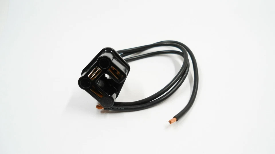 1 NOVO CONECTOR DE FAROL PARA '93 & UP TOYOTA 4RUNNER TACOMA PICKUP COROLLA & ETC - Imagem 1 de 3