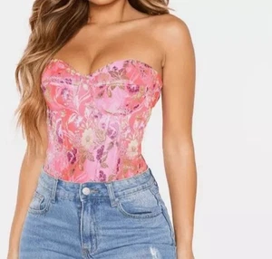 Corsetto raso JACQUARD rosa floreale Pretty Little Thing Plus nuovo con etichette taglia US 14 - Foto 1 di 7
