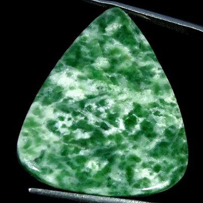 39,60 quilates AA+ piedra preciosa cabujón pera jade punto verde natural 28X32X5 mm Foto 1 de 4