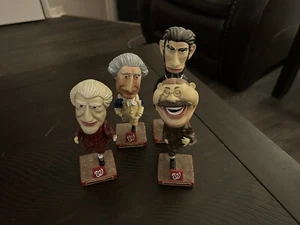 Bobbleheads de los presidentes de carreras de los Nacionales de Washington SGA MLB Peluche Abe George TJ - Imagen 1 de 5