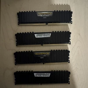 CORSAIR VENGEANCE LPX 32GB (4x8GB) (DDR4-2133) Memory Kit - Black - Bild 1 von 4