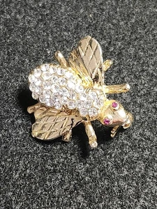 Vintage Bee Brooch Pin Goldtone Faux Ruby Diamond - Picture 1 of 4