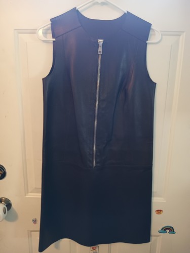 Abito smanicato Gucci in pelle marrone con cerniera taglia 38