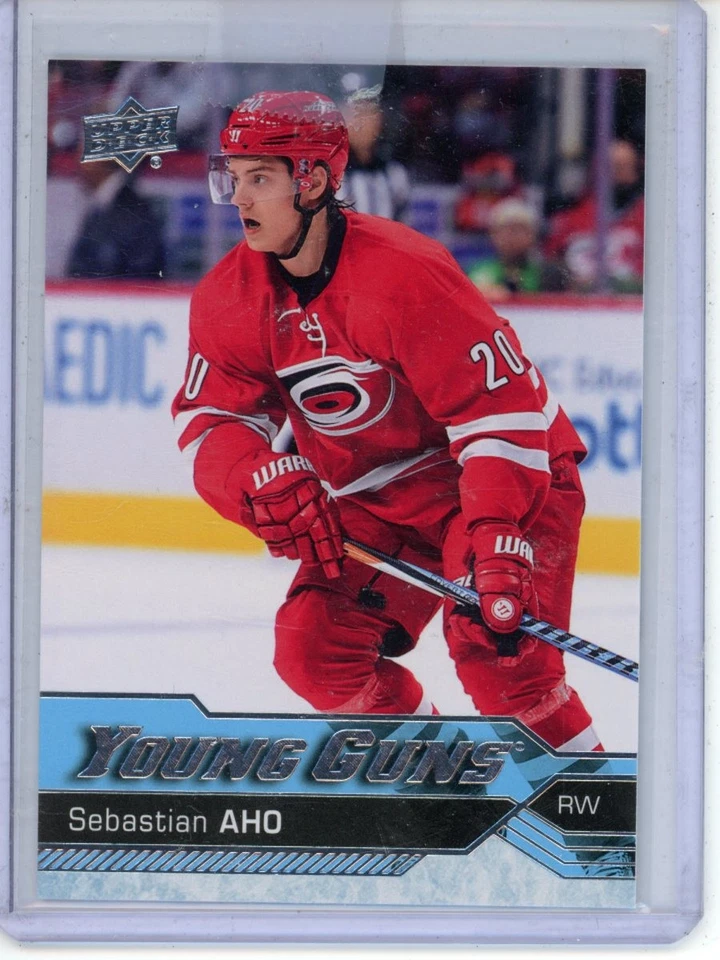 2016-17 Upper Deck Sebastian Aho YOUNG GUNS #210 Rookie - Imagem 1 de 2