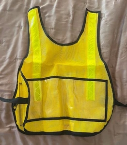 R&B GILET RIFLETTENTE GIALLO NEON ATTREZZATURA DA CORSA DI SICUREZZA CON ALTA VISIBILITÀ - Foto 1 di 4
